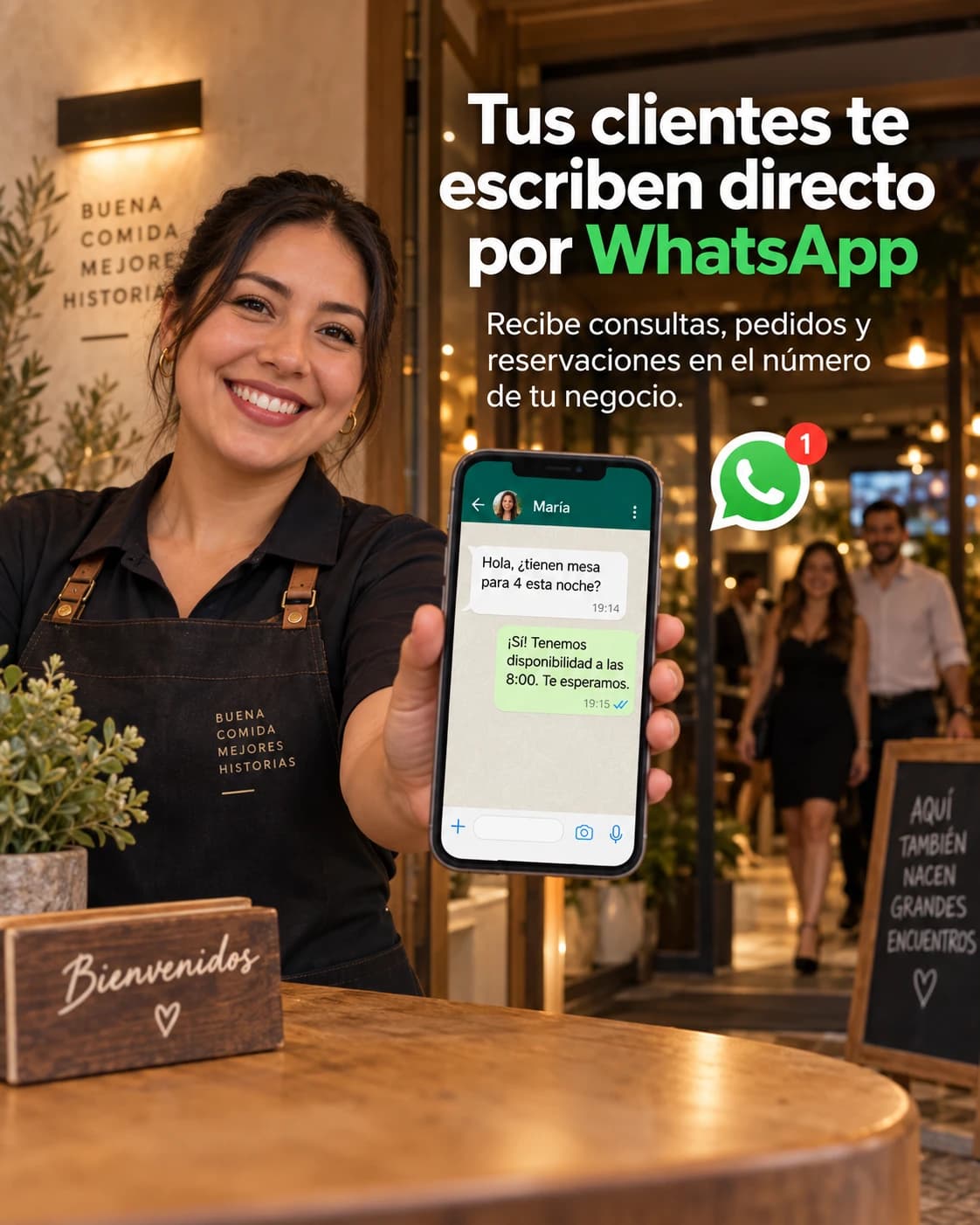 Tus clientes te escriben directo por WhatsApp: una anfitriona muestra en su celular una conversación real con una clienta sobre una reservación